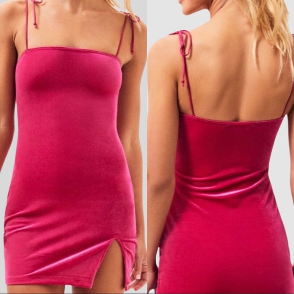 NWT MOTEL Verso Velvet Pink Stretch Mini Dress Fuchsia Bodycon Size M - Picture 1 of 16